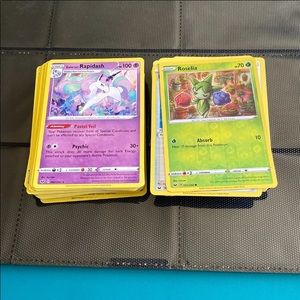 Pokemon Sword and Shield 80+ Bulk Cards